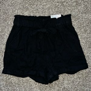 Black shorts with tie